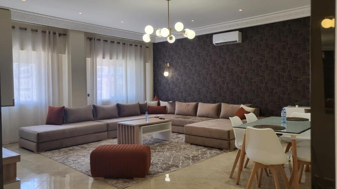 Charming New Large Luxurious Apartment. Tangier Bagian luar foto